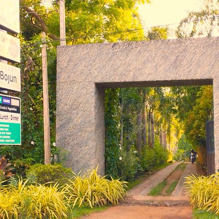 Waasala Leisure Otel Anuradhapura Dış mekan fotoğraf